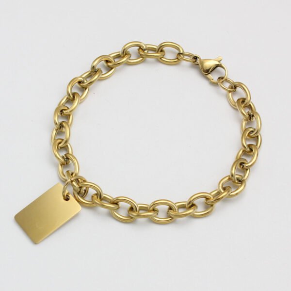 8mm粗十字手链+长方形_0002_图层 4 Wholesale stainless steel link chain bracelets in silver, 18K gold, and rose gold with polished blank rectangular charms ready for laser etching.