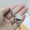 8mm粗十字手链+长方形_0008_图层 10 Wholesale stainless steel link chain bracelets in silver, 18K gold, and rose gold with polished blank rectangular charms ready for laser etching.