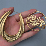 Comparison of Water-Plated and Vacuum-Plated Stainless Steel Jewelry