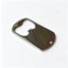 军牌开瓶器 (5) Wholesale blank mirror polished silver stainless steel dog tag bottle opener keychain with a pre-drilled loop on a white backdrop.