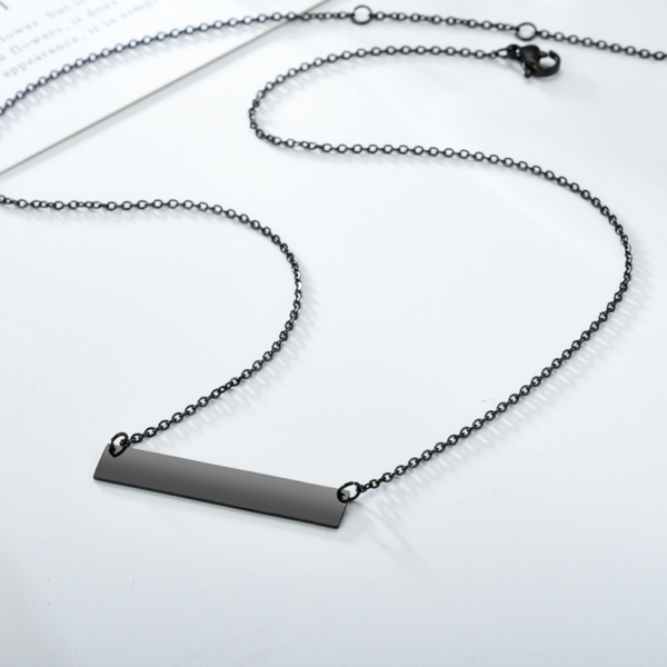 双孔吊坠项链32×6 (3) Wholesale finished matte black stainless steel bar necklace with a blank rectangular nameplate for men's custom lifestyle jewelry sourcing.