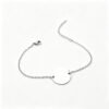 圆形18手链1000_0001_纯白图处理 (1) A finished silver stainless steel minimalist round coin bar chain bracelet laid perfectly flat in a loop layout on a clean white background.